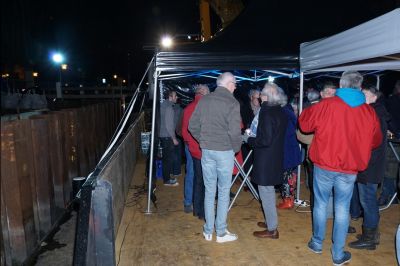 Gezellige borrel voor bewoners Wolwevershaven