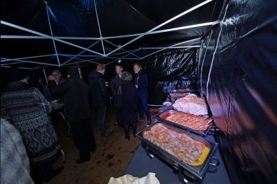 Gezellige borrel voor bewoners Wolwevershaven