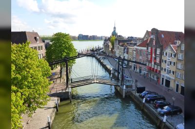 Kademuren langs Wolwevershaven in Dordrecht worden vervangen
