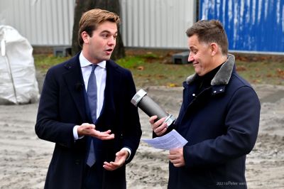 Startsein vervangen kademuren en sluisdeuren Kolksluis van Spaarndam