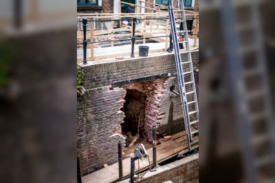 Pilot herstel kluismuren en kelders Kromme Nieuwegracht