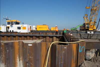 Stalen bouwkuip onderbouw Tafelbrug Aduard gereed