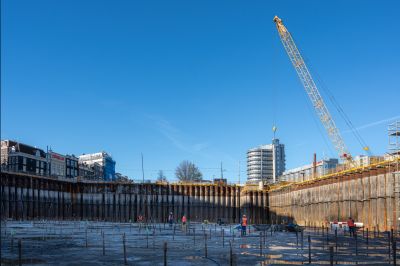 Als een MIJLPAAL boven water: Bouwkuip De Entree helemaal drooggelegd