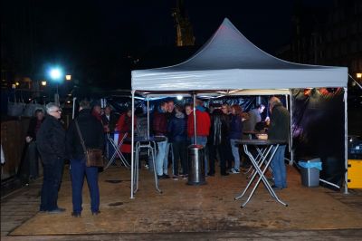 Gezellige borrel voor bewoners Wolwevershaven