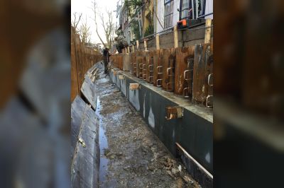 DUIK OP 8 JUNI IN DE WERELD VAN BEENS TIJDENS DE DAG VAN DE BOUW