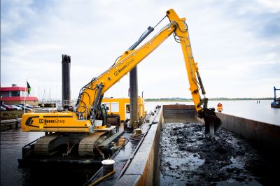 Baggerwerk zorgt voor blije gezichten in Lemmer