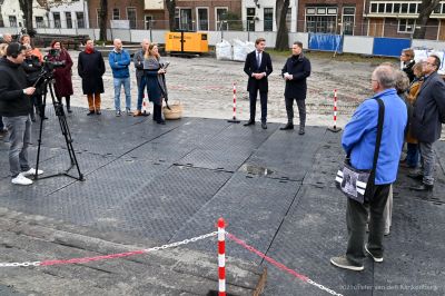 Startsein vervangen kademuren en sluisdeuren Kolksluis van Spaarndam