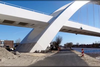 Insectenhotel geopend bij Spoorbrug Zuidhorn