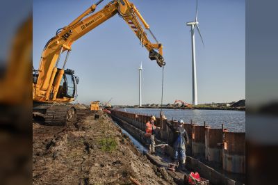 Vervangen oevers Noordhollands Kanaal