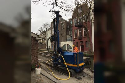 DUIK OP 8 JUNI IN DE WERELD VAN BEENS TIJDENS DE DAG VAN DE BOUW