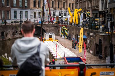 DUIK OP 8 JUNI IN DE WERELD VAN BEENS TIJDENS DE DAG VAN DE BOUW