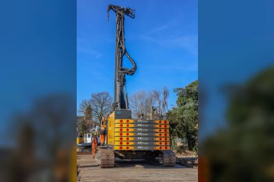 Bouwteam versterkt waterkering in Ouderkerk aan de Amstel