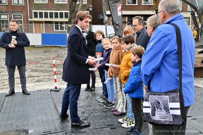 Startsein vervangen kademuren en sluisdeuren Kolksluis van Spaarndam