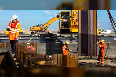 Stalen bouwkuip onderbouw Tafelbrug Aduard gereed