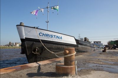 Stalen bouwkuip onderbouw Tafelbrug Aduard gereed