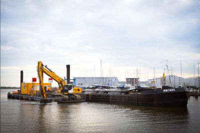 Baggerwerk zorgt voor blije gezichten in Lemmer