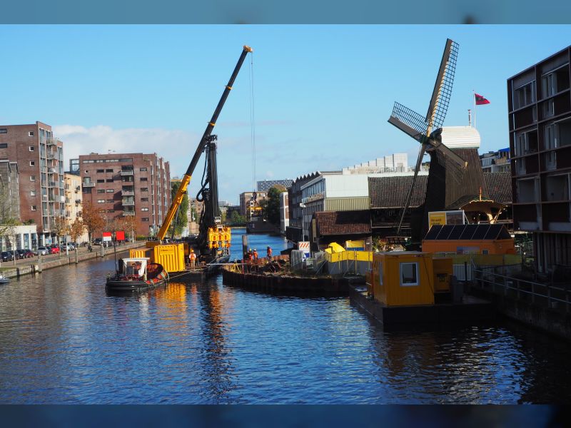 Nieuw materieel voor kadeherstel bij molen De Otter – Amsterdam-West